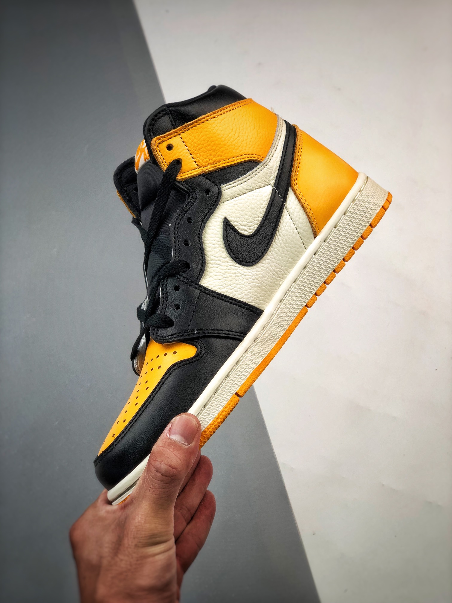 (Excellent)  Jordan 1 Retro High OG Taxi