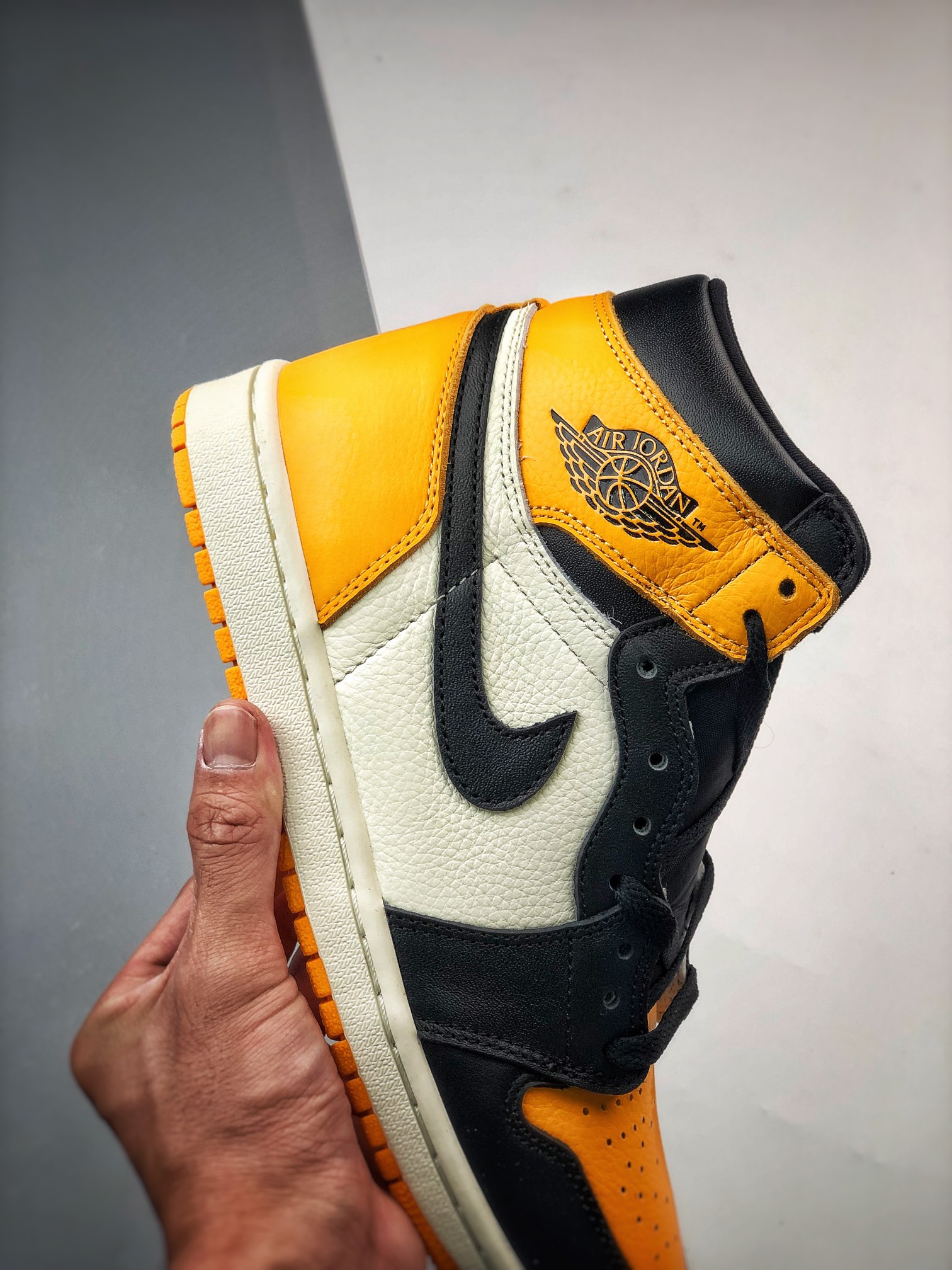 (Excellent)  Jordan 1 Retro High OG Taxi