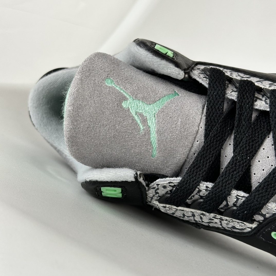 (75%-80% ARR)  Jordan 3 Retro Green Glow CT8532-031