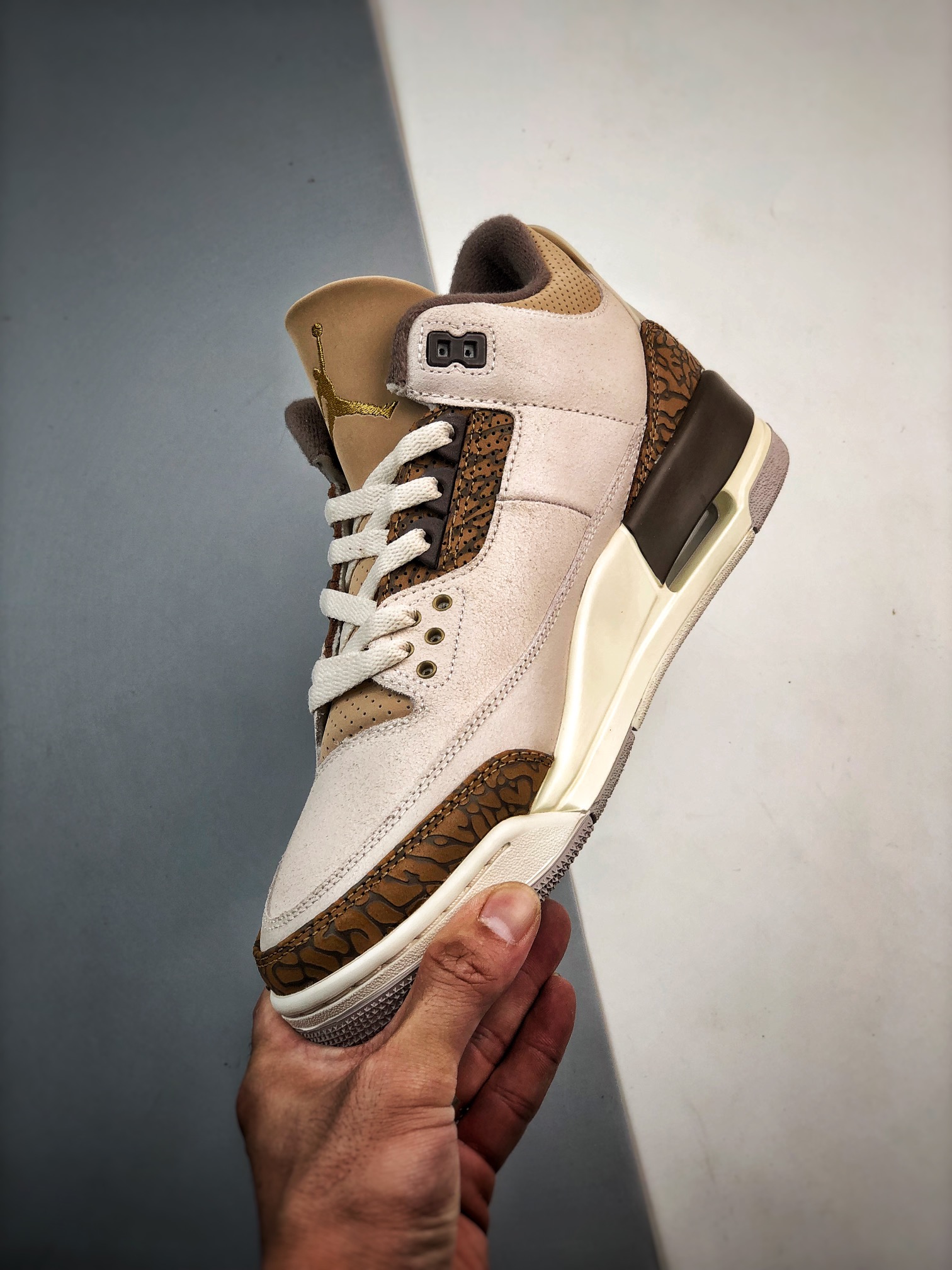 (80% ARR About) Jordan 3 Retro Palomino CT8532-102