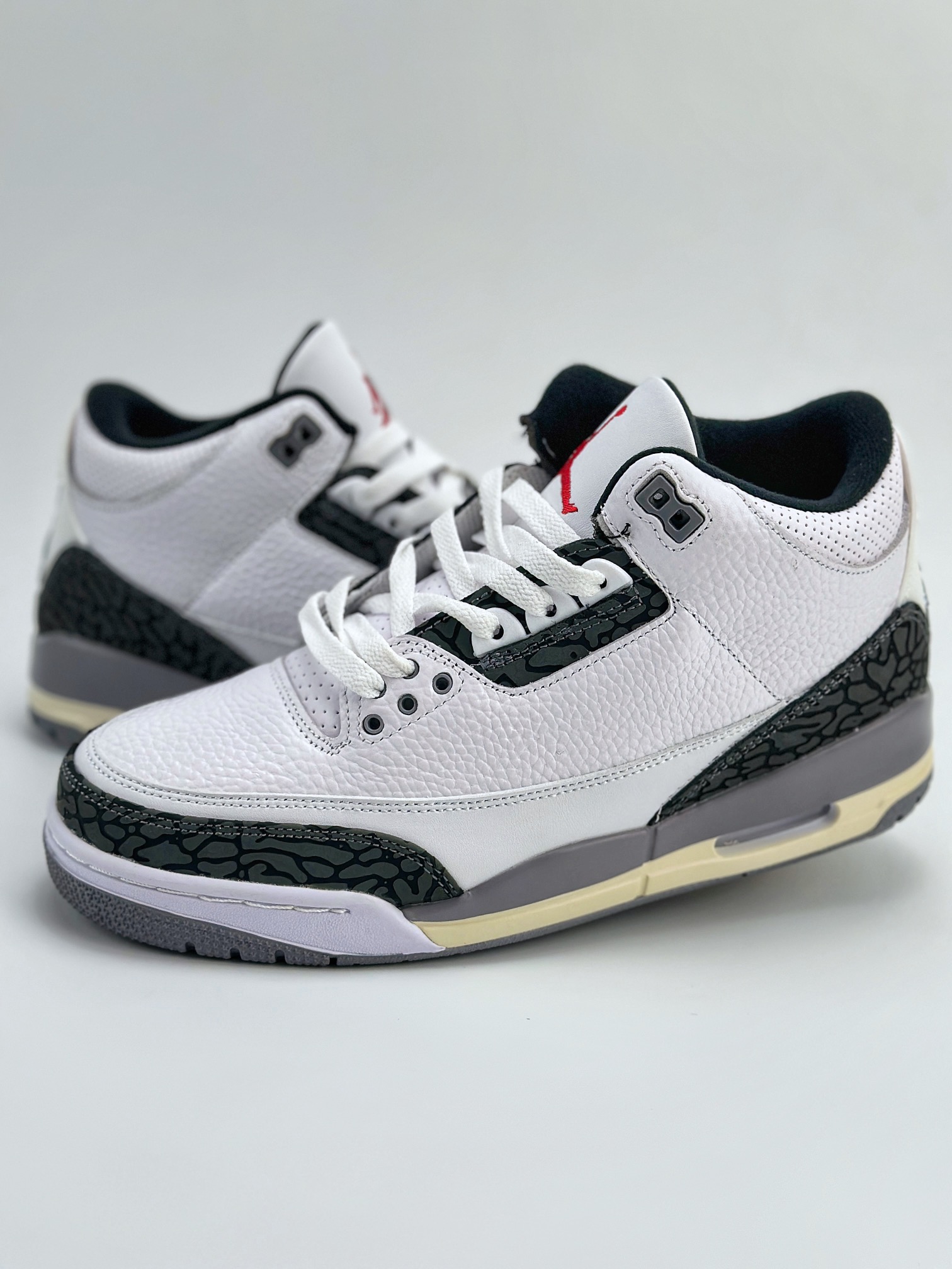 (75%-80% ARR)  Jordan 3 Retro Cement Grey CT8532-106