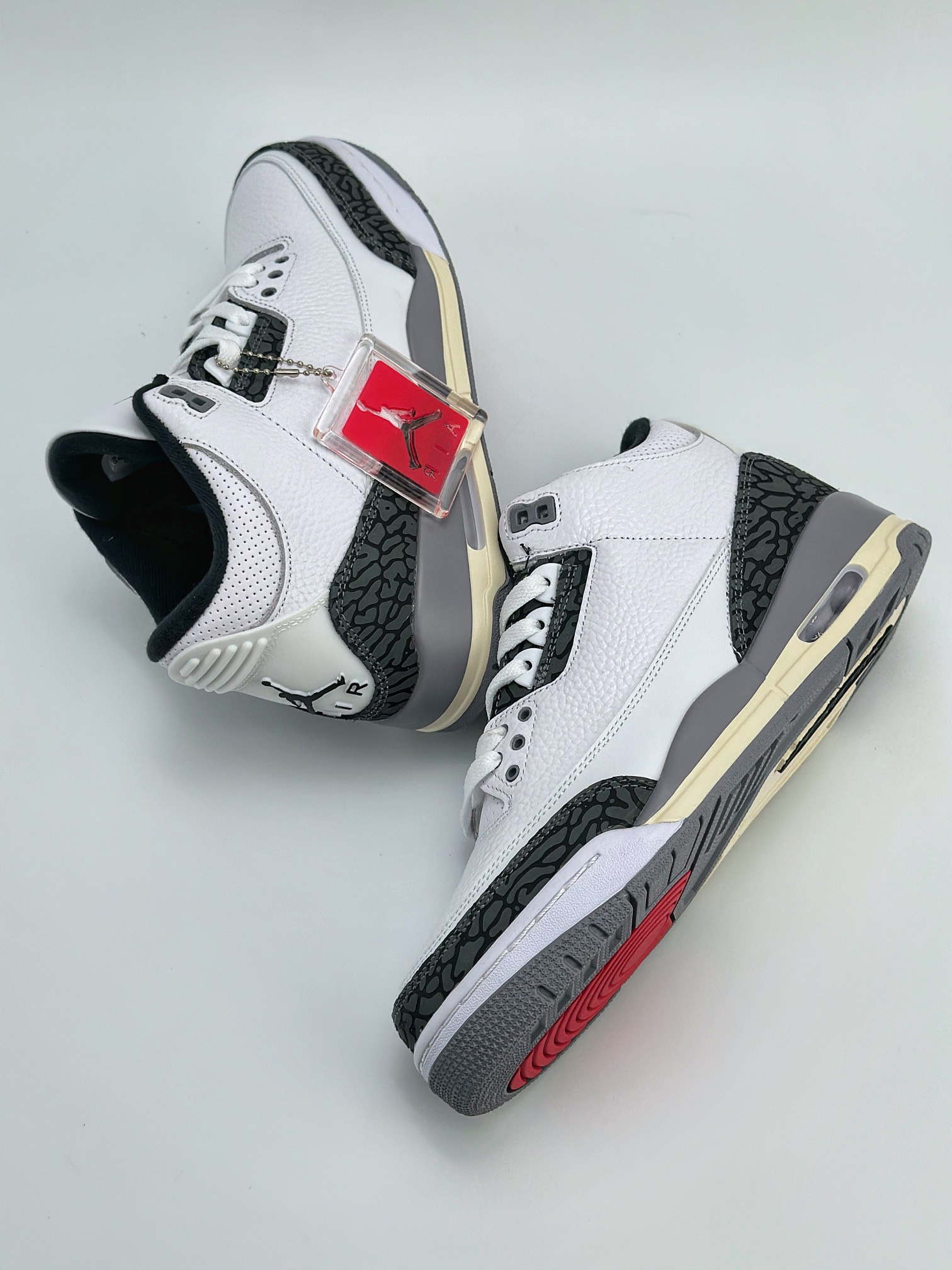 (75%-80% ARR)  Jordan 3 Retro Cement Grey CT8532-106