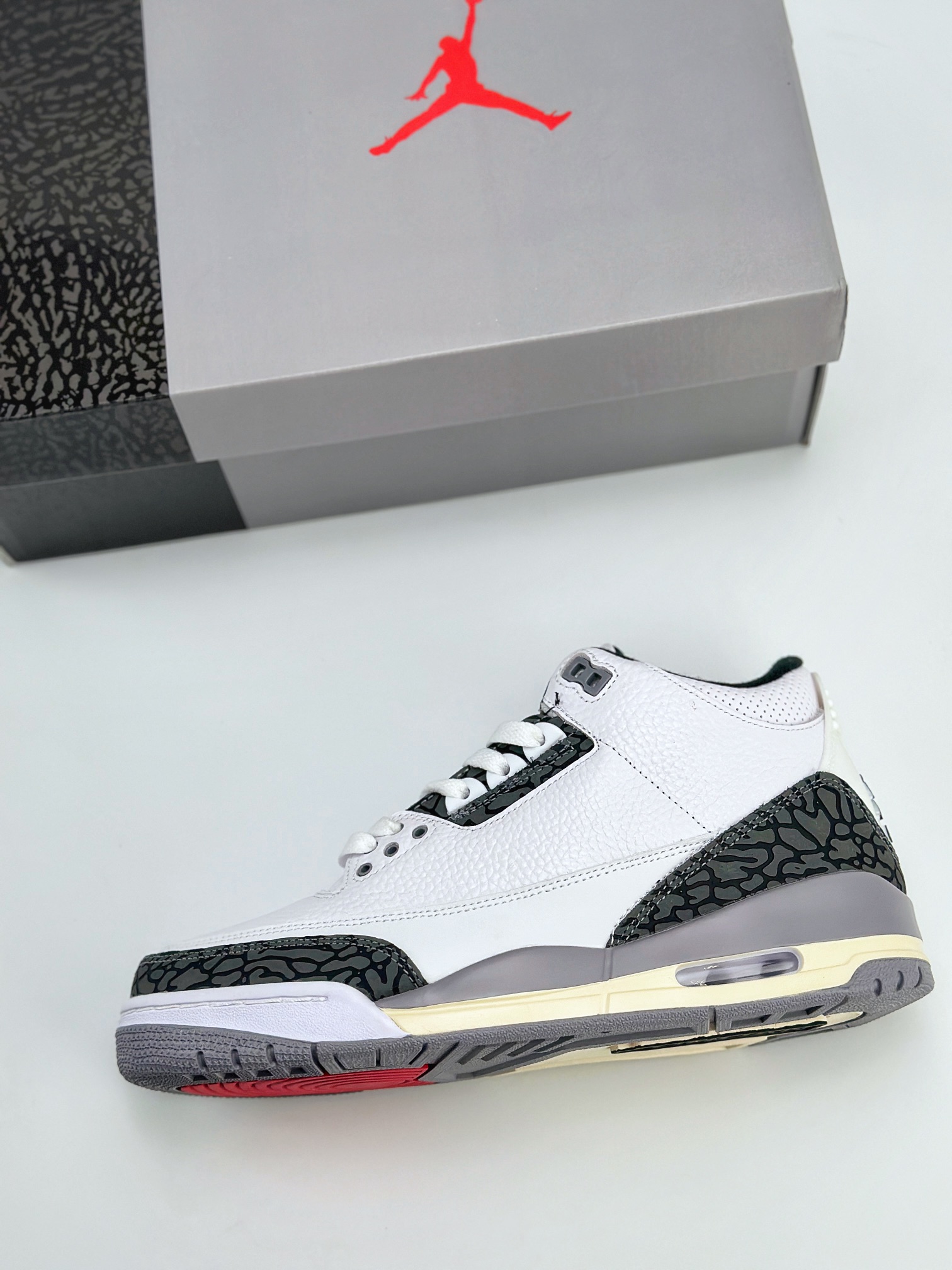 (75%-80% ARR)  Jordan 3 Retro Cement Grey CT8532-106