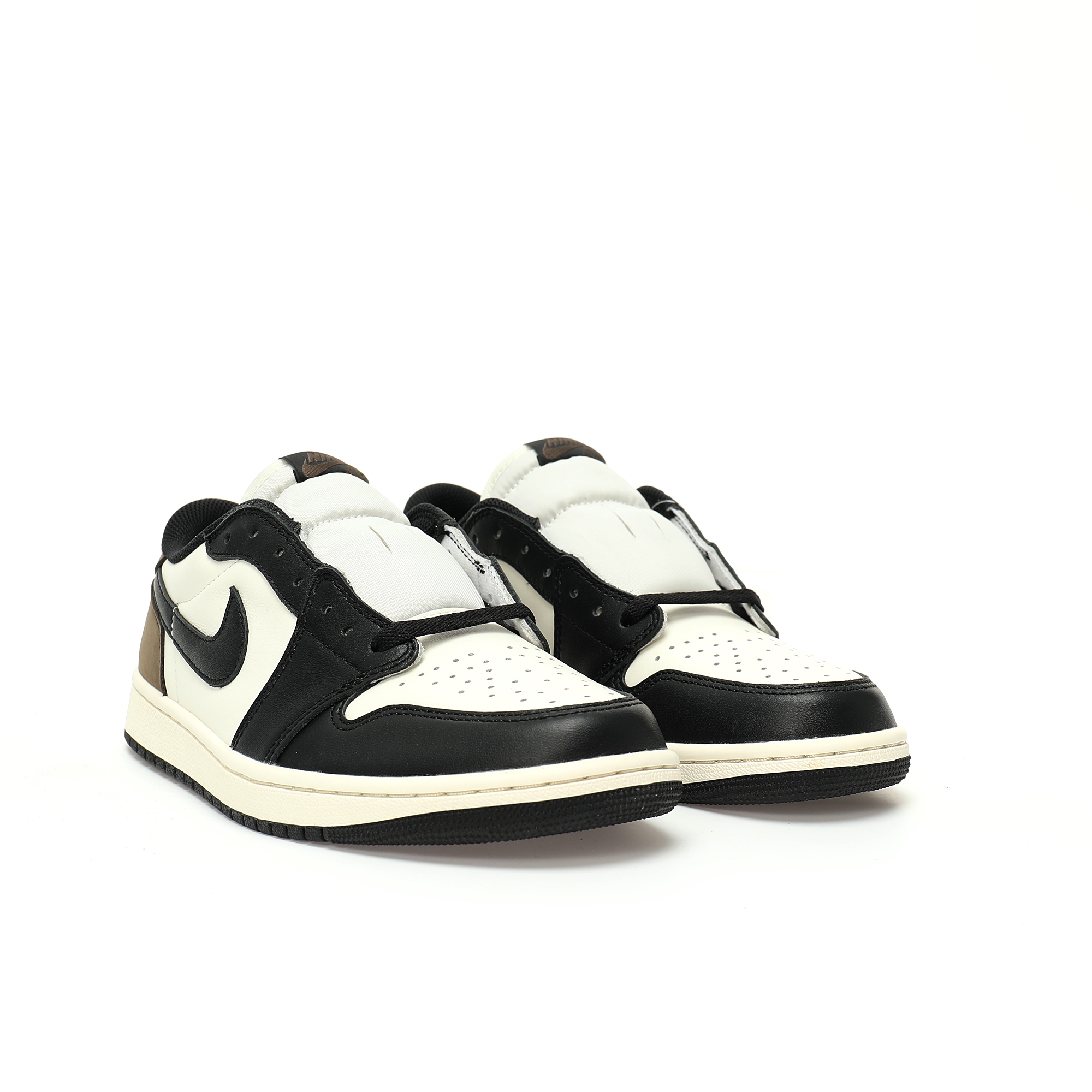 (80%-85% ARR)  Jordan 1 Retro Low OG Mocha CZ0790-102