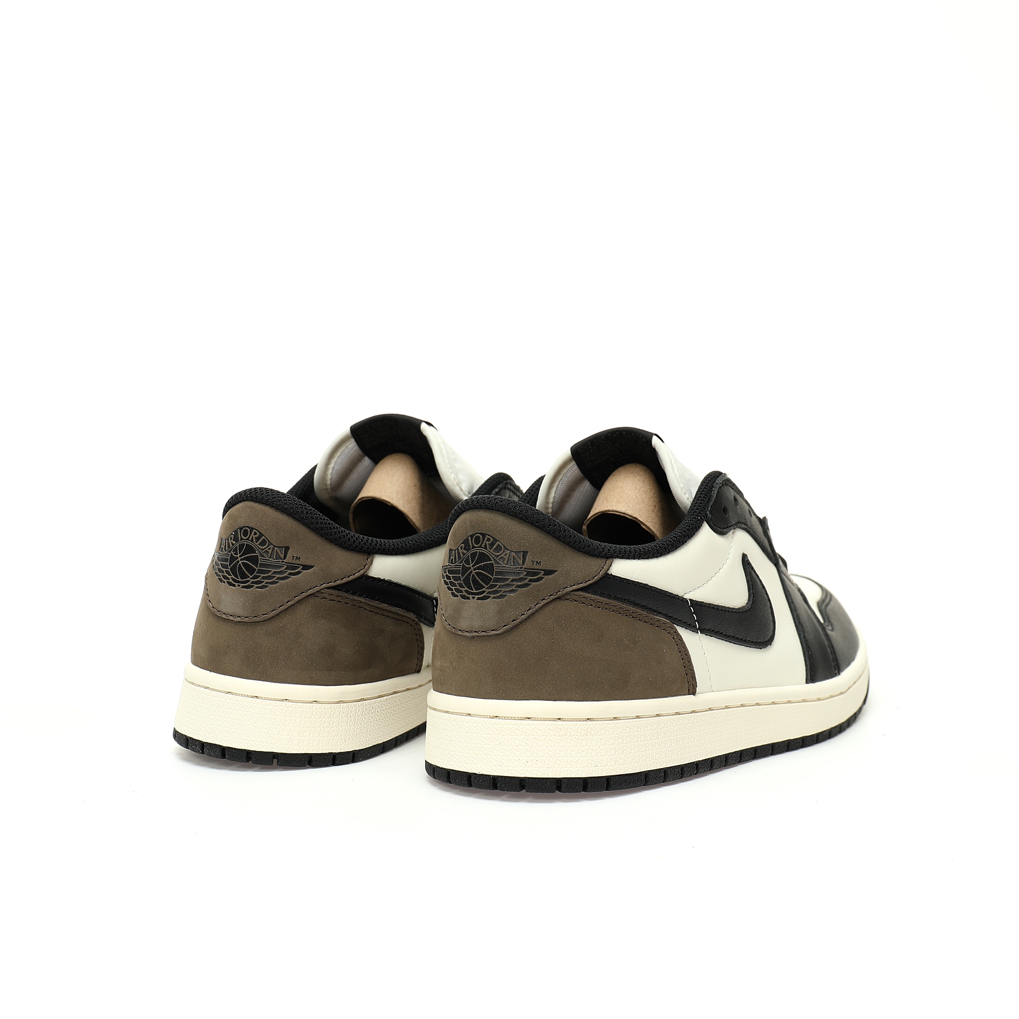 (80%-85% ARR)  Jordan 1 Retro Low OG Mocha CZ0790-102