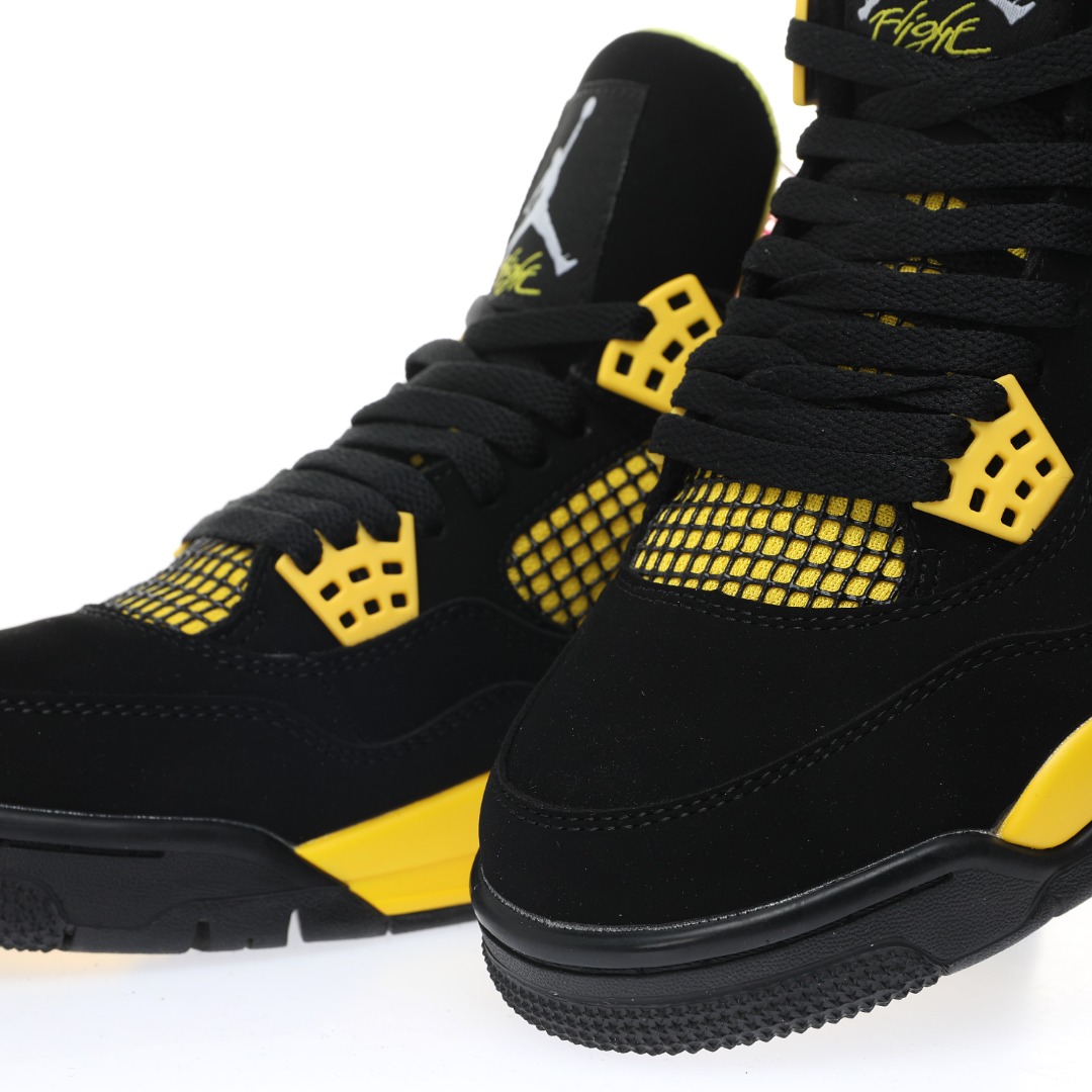 (70%-75% ARR)  Jordan 4 Retro Thunder (2023)  DH6927-017