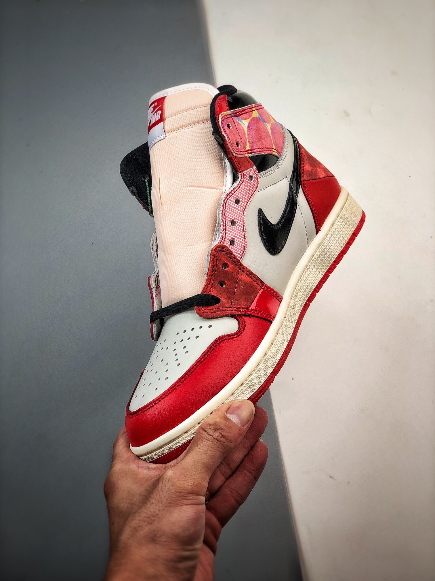 (85%-90% ARR)  Jordan 1 Retro High OG Spider-Man Across the Spider-Verse DV1748-601