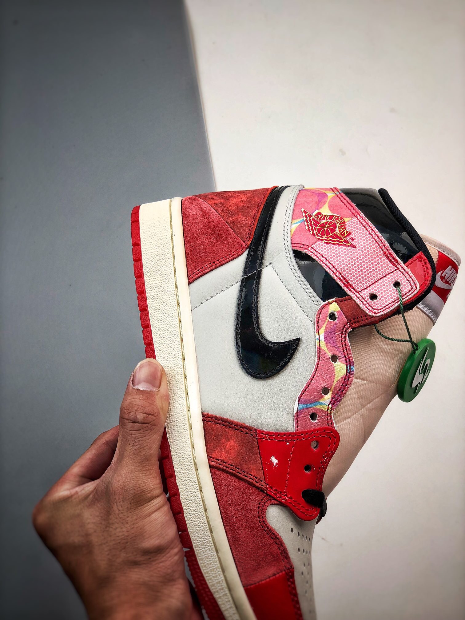 (85%-90% ARR)  Jordan 1 Retro High OG Spider-Man Across the Spider-Verse DV1748-601