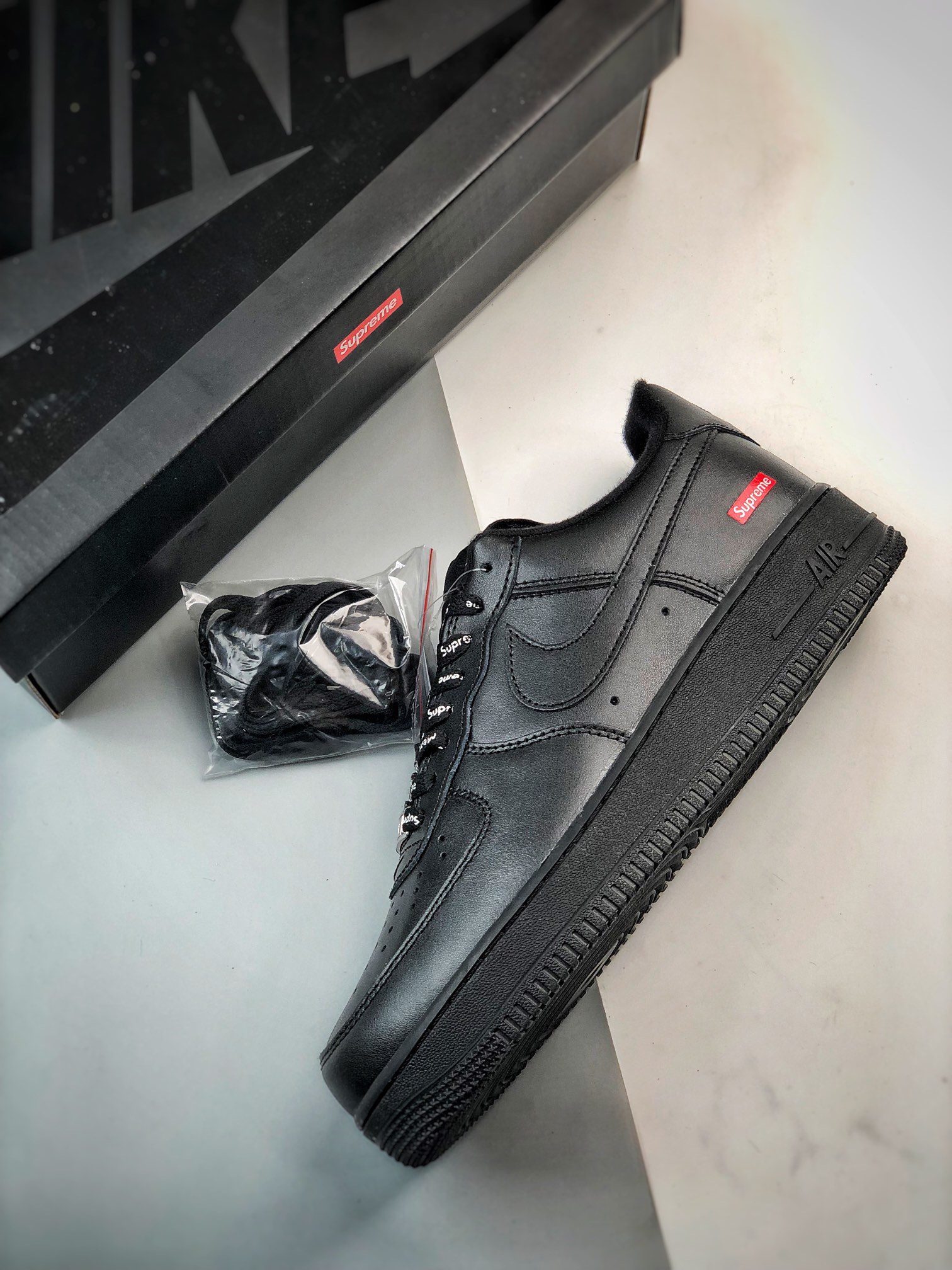 (70%-75% ARR)  Nike Air Force 1 Low Supreme Black CU9225-001