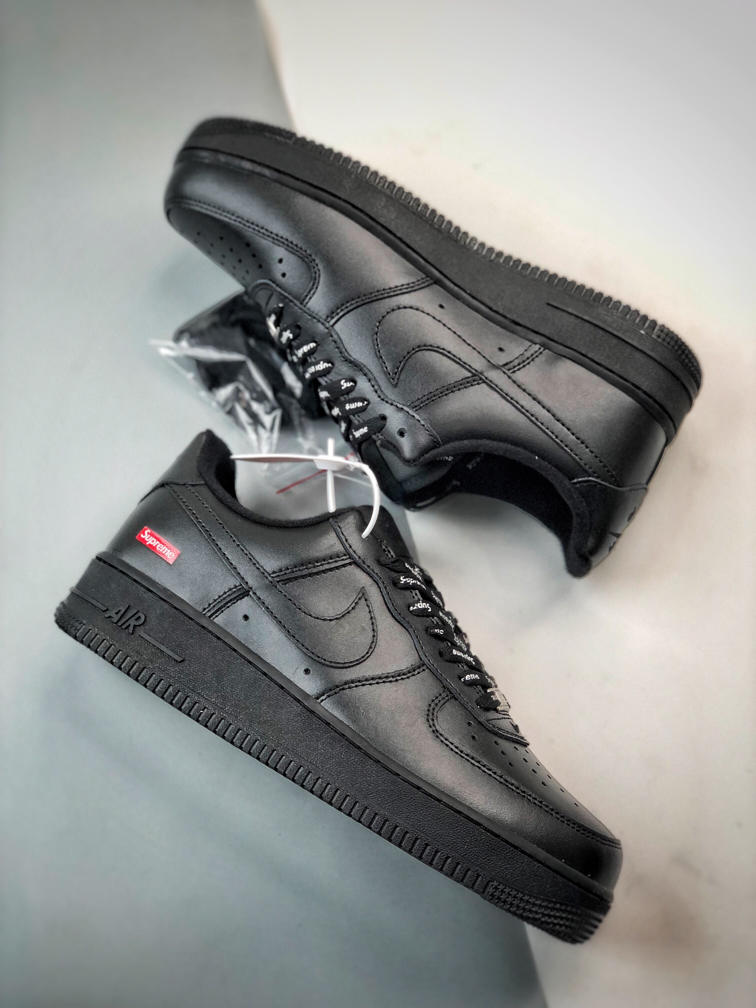 (70%-75% ARR)  Nike Air Force 1 Low Supreme Black CU9225-001