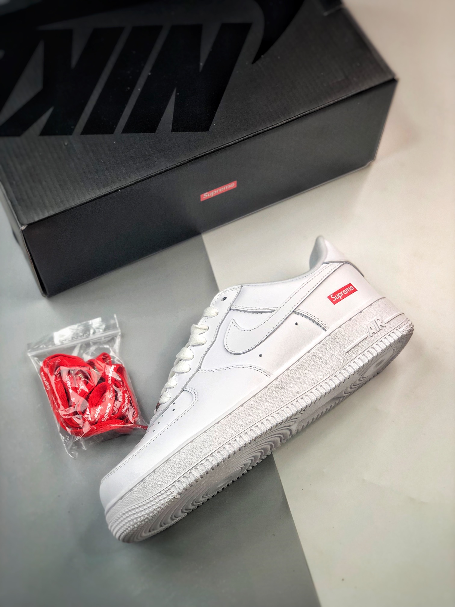 (60%-70% ARR)  Nike Air Force 1 Low Supreme White CU9225-100