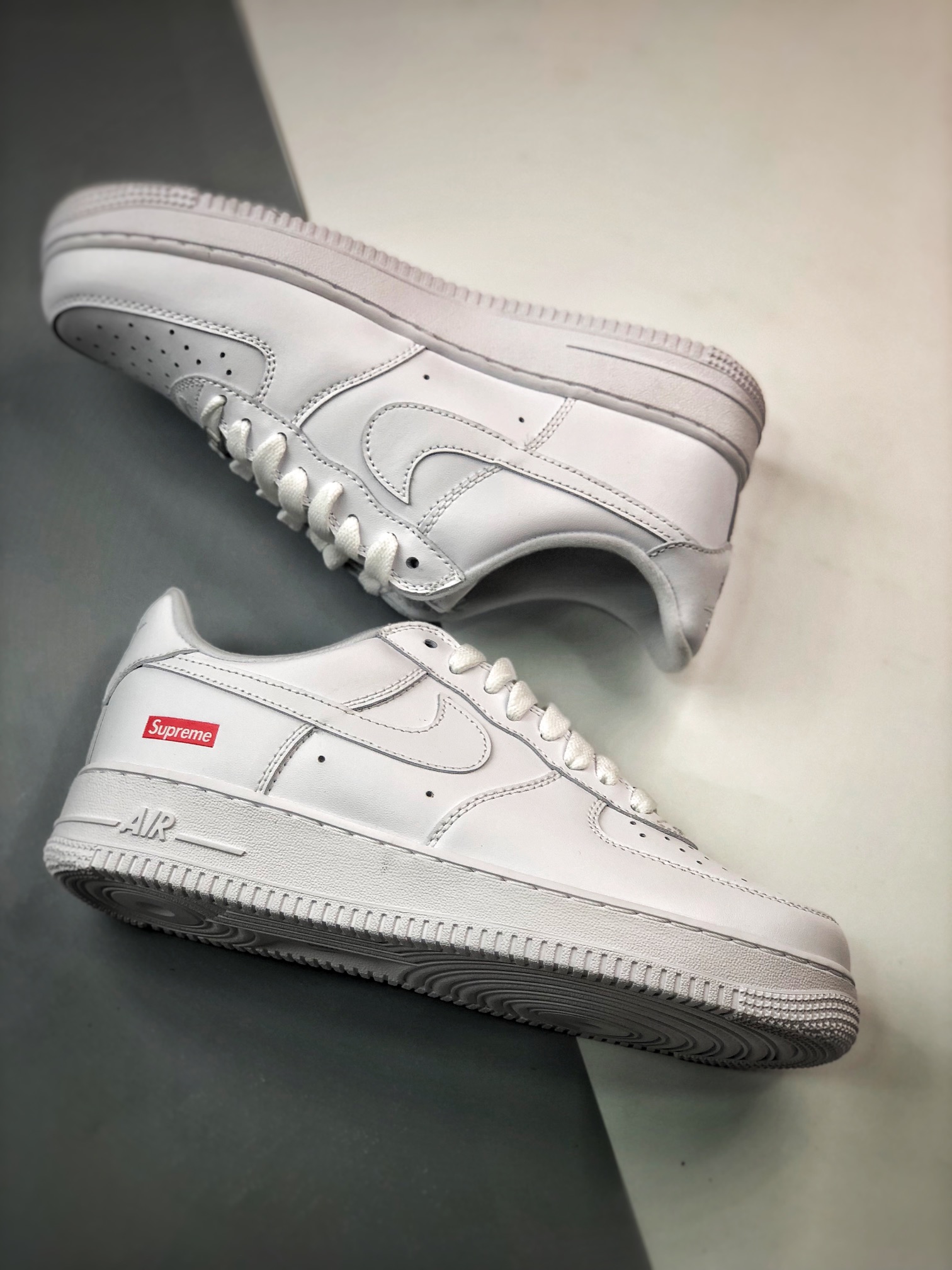 (60%-70% ARR)  Nike Air Force 1 Low Supreme White CU9225-100