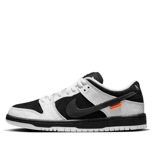 (Excellent)  Nike SB Dunk Low TIGHTBOOTH