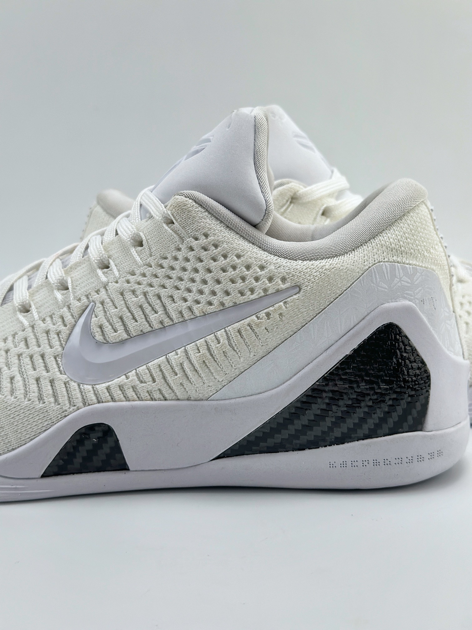 (80% -85% ARR)  Nike Kobe 9 Elite Low Protro Halo FZ7334-100