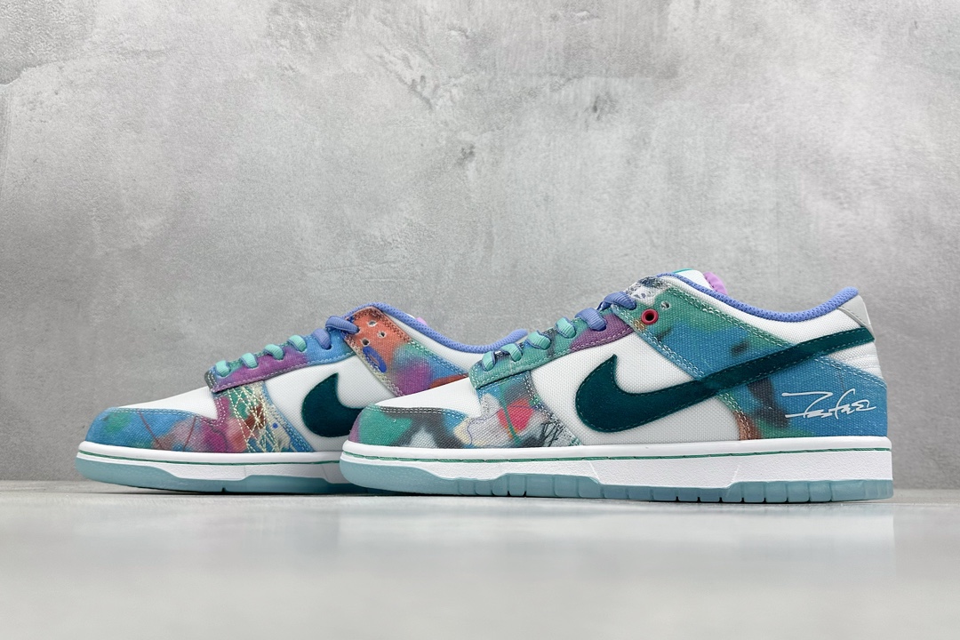 (75% ARR about)  Nike SB Dunk Low Futura Laboratories Bleached Aqua HF6061-400