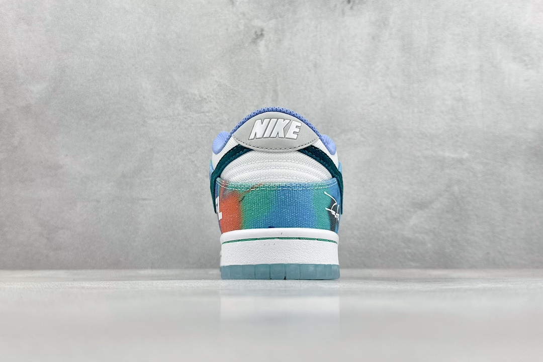 (75% ARR about)  Nike SB Dunk Low Futura Laboratories Bleached Aqua HF6061-400