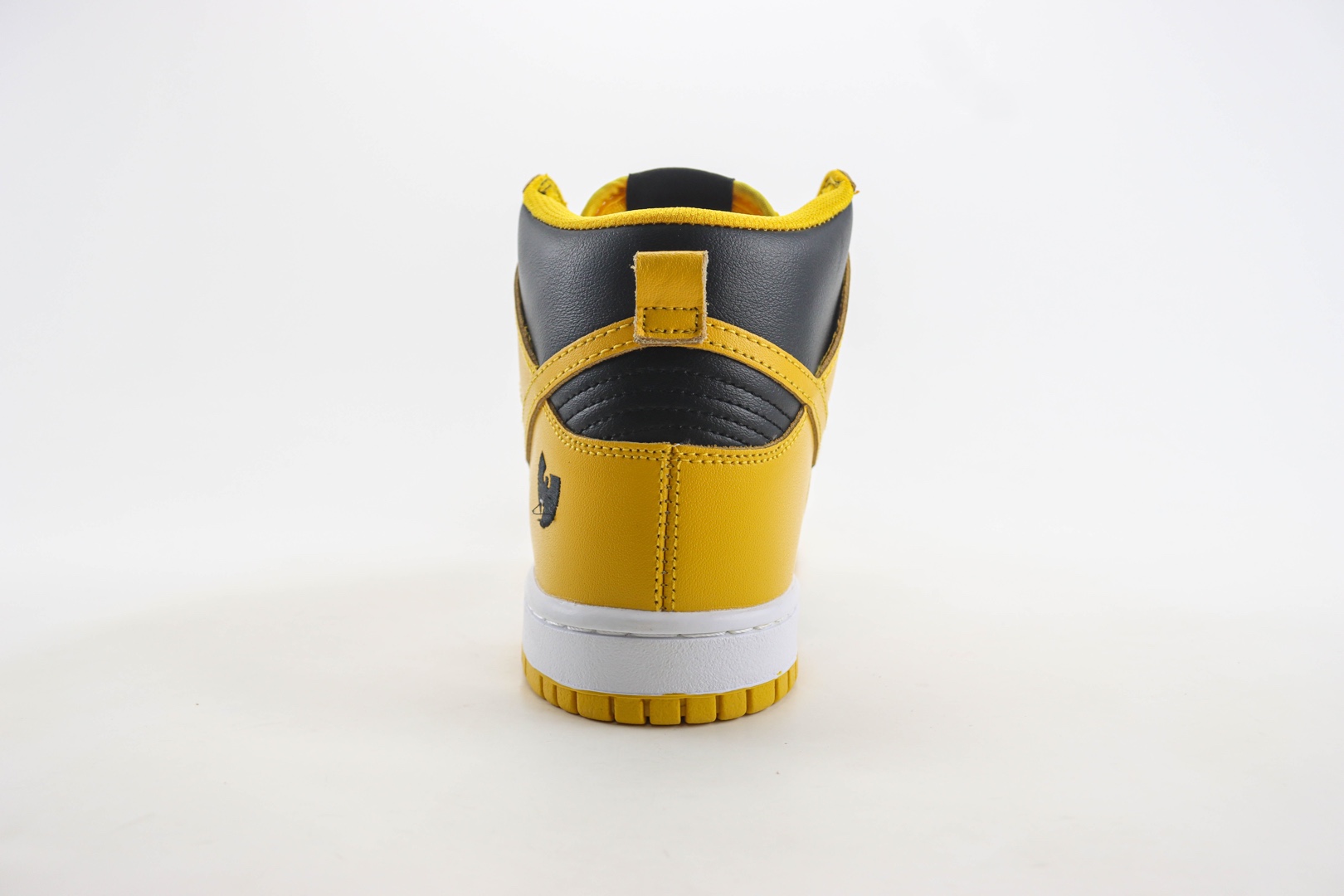 (60%-70% ARR)  Nike Dunk High Wu-Tang (2024) HJ4320-001