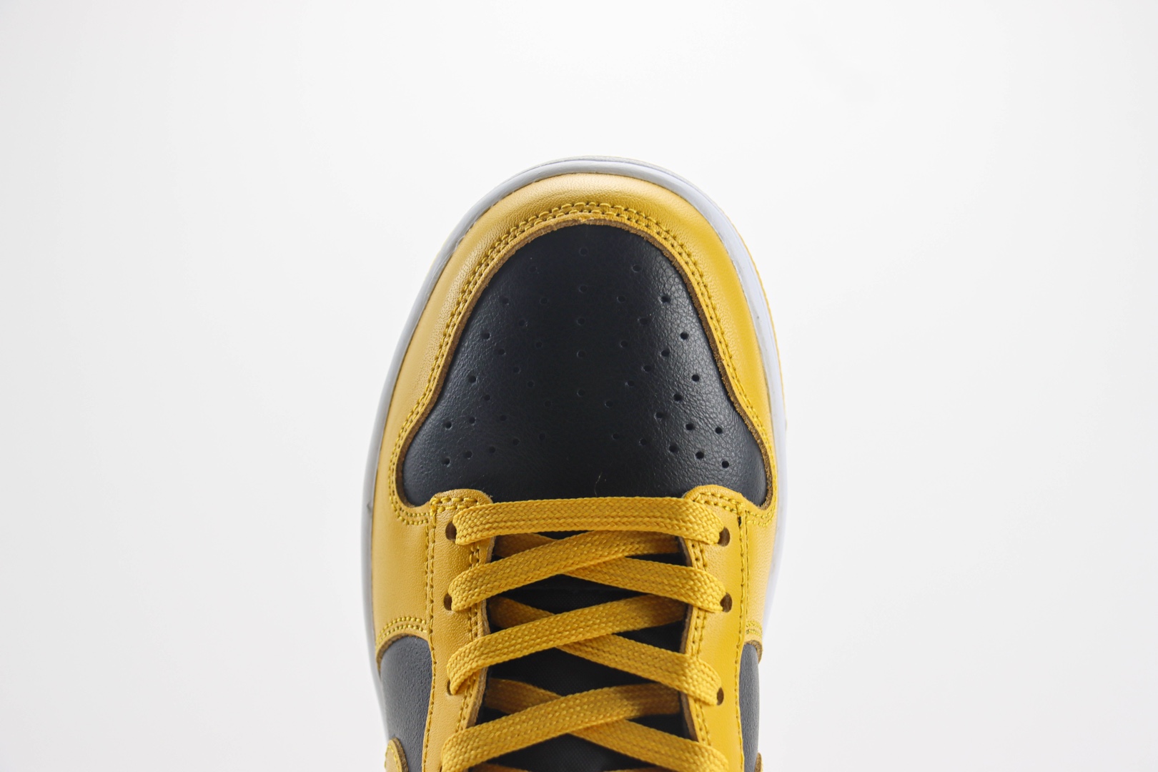 (60%-70% ARR)  Nike Dunk High Wu-Tang (2024) HJ4320-001